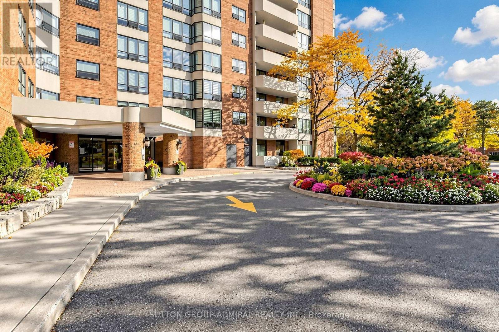 1210 - 7601 BATHURST STREET