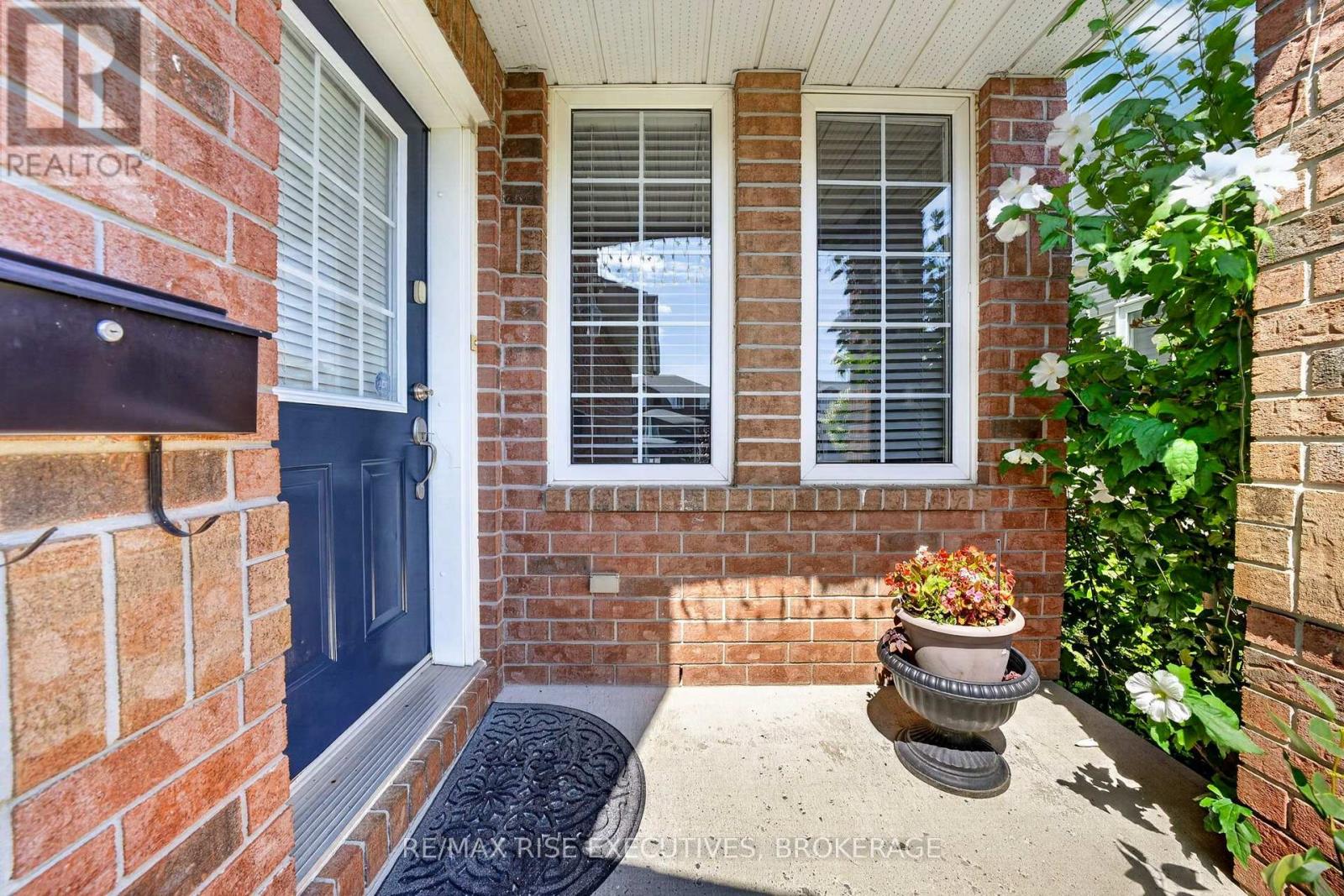 254 ELLESMEER AVENUE