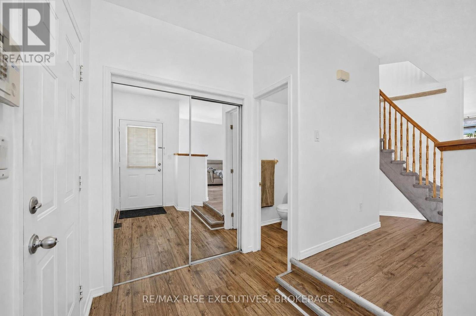 254 ELLESMEER AVENUE
