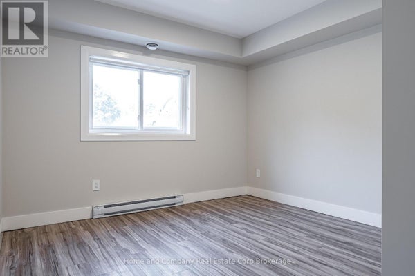 27 Brock St S, St. Marys, ON 4