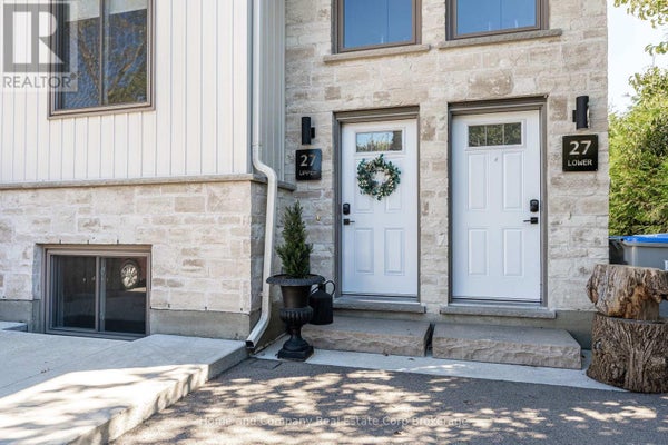 27 Brock St S, St. Marys, ON 2