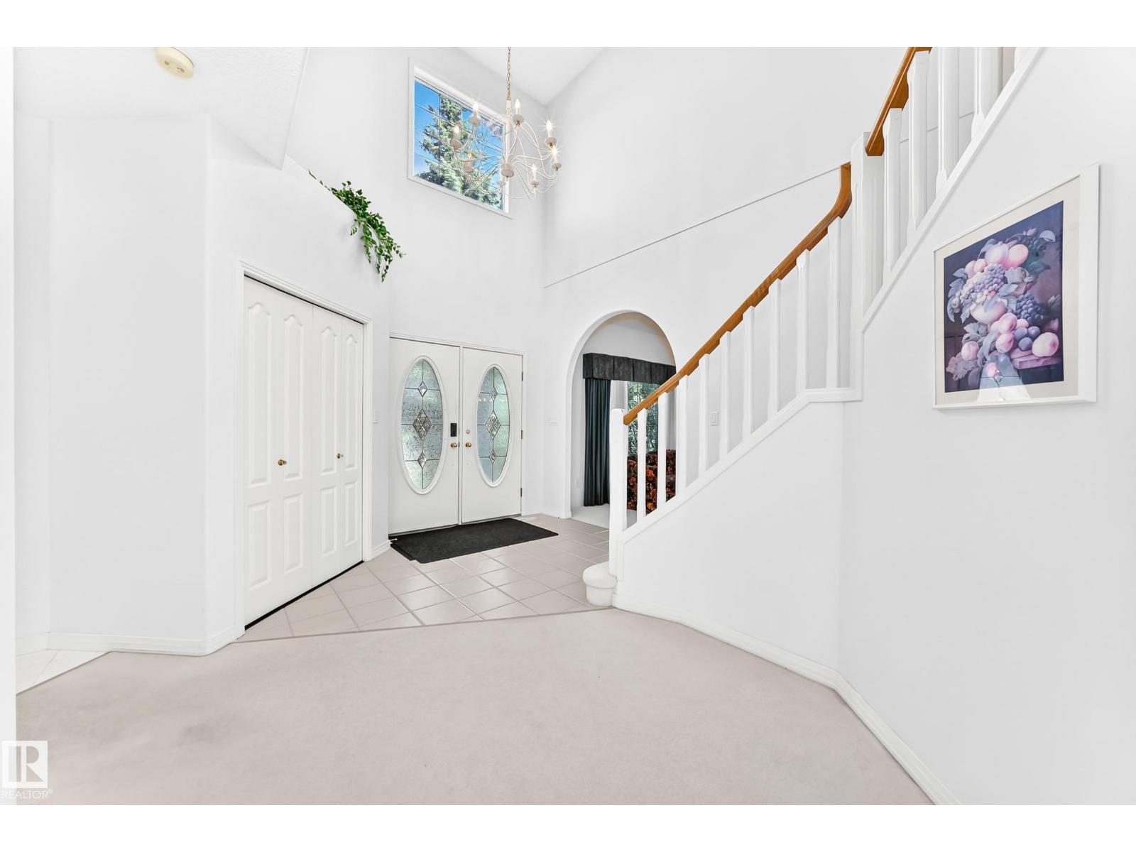 209 CARMICHAEL CL NW