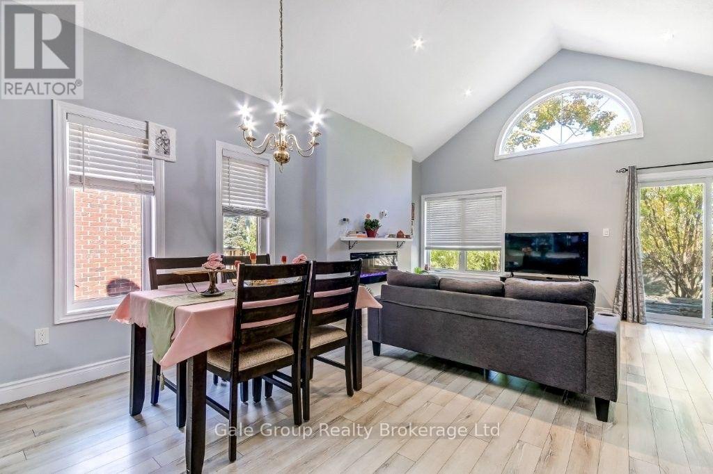724 GARDEN COURT