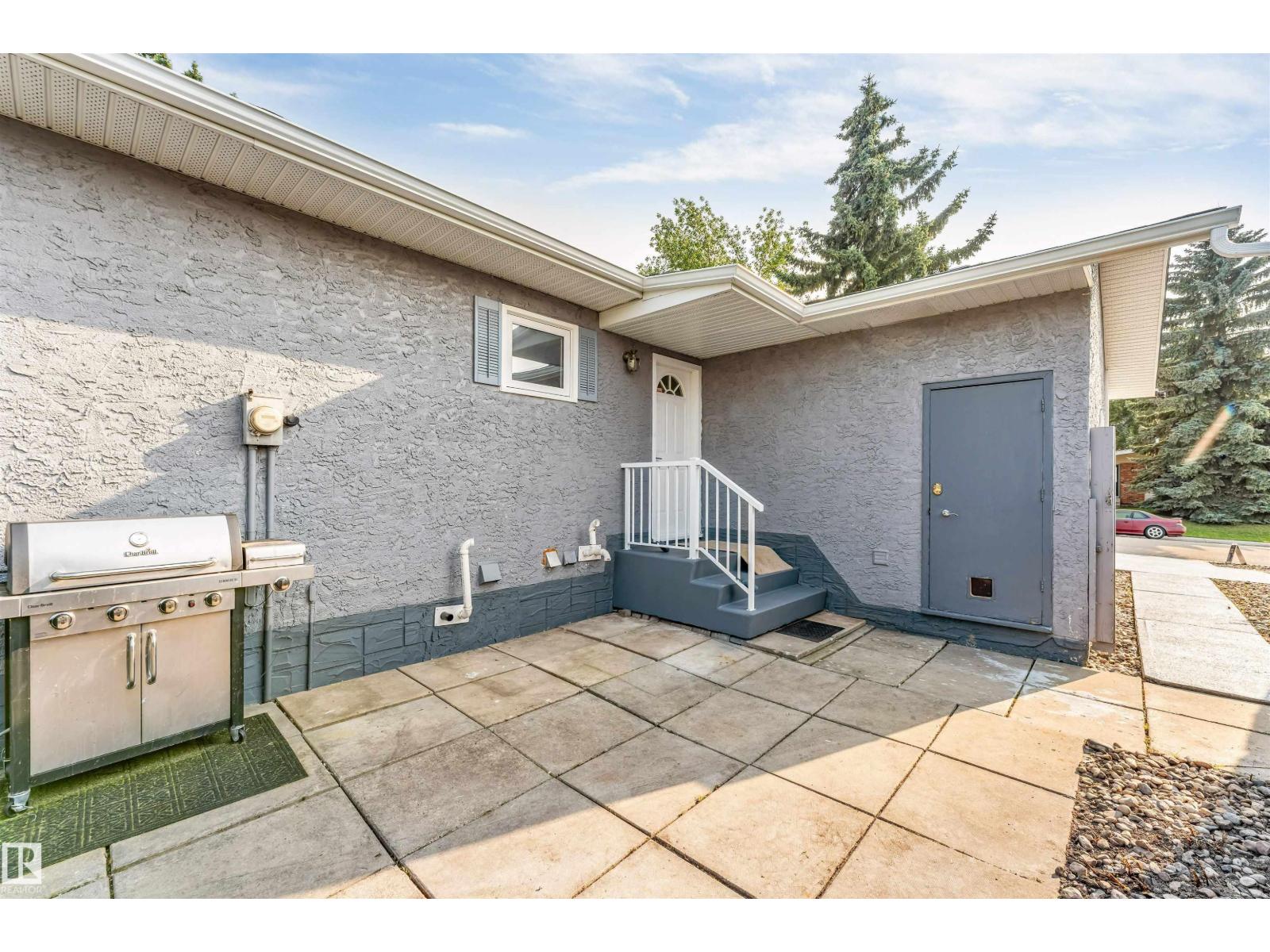 131 GARLAND CR