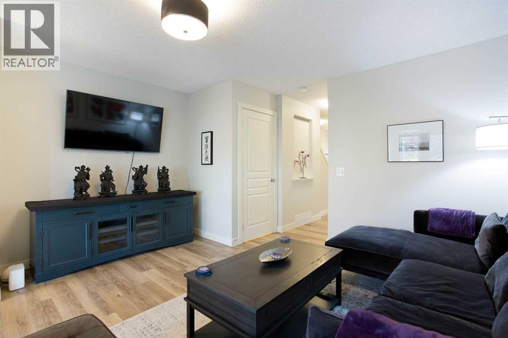 1907, 2445 Kingsland Road SE