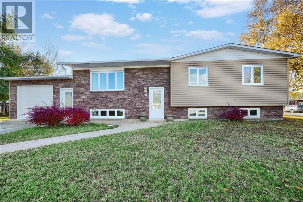 34 LYNNE COURT, CHAPLEAU, ON P0M 1K0 - Image 1252414593.jpeg?d=l