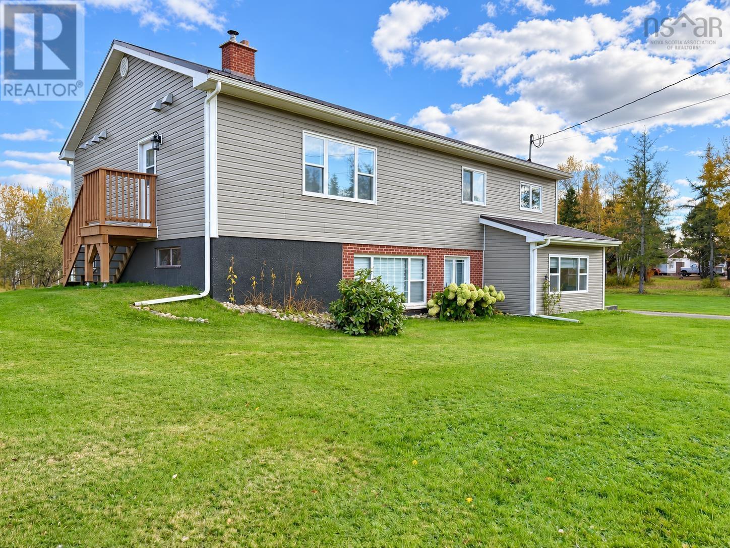636 Macdonald Road