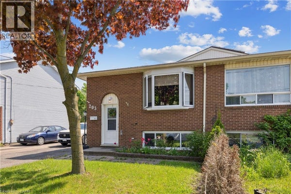 203 Commercial St, Welland, ON 2