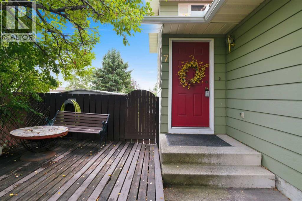 7 Glenport Road E