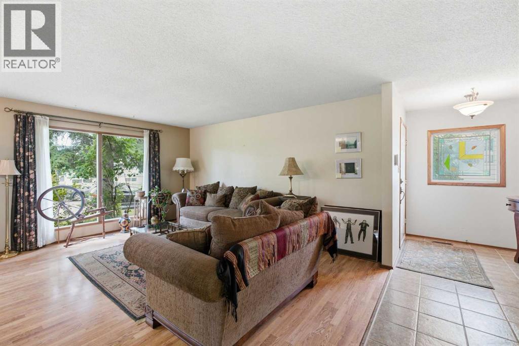7 Glenport Road E