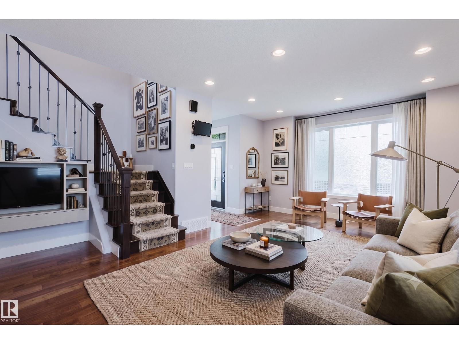 10626 81 AV NW