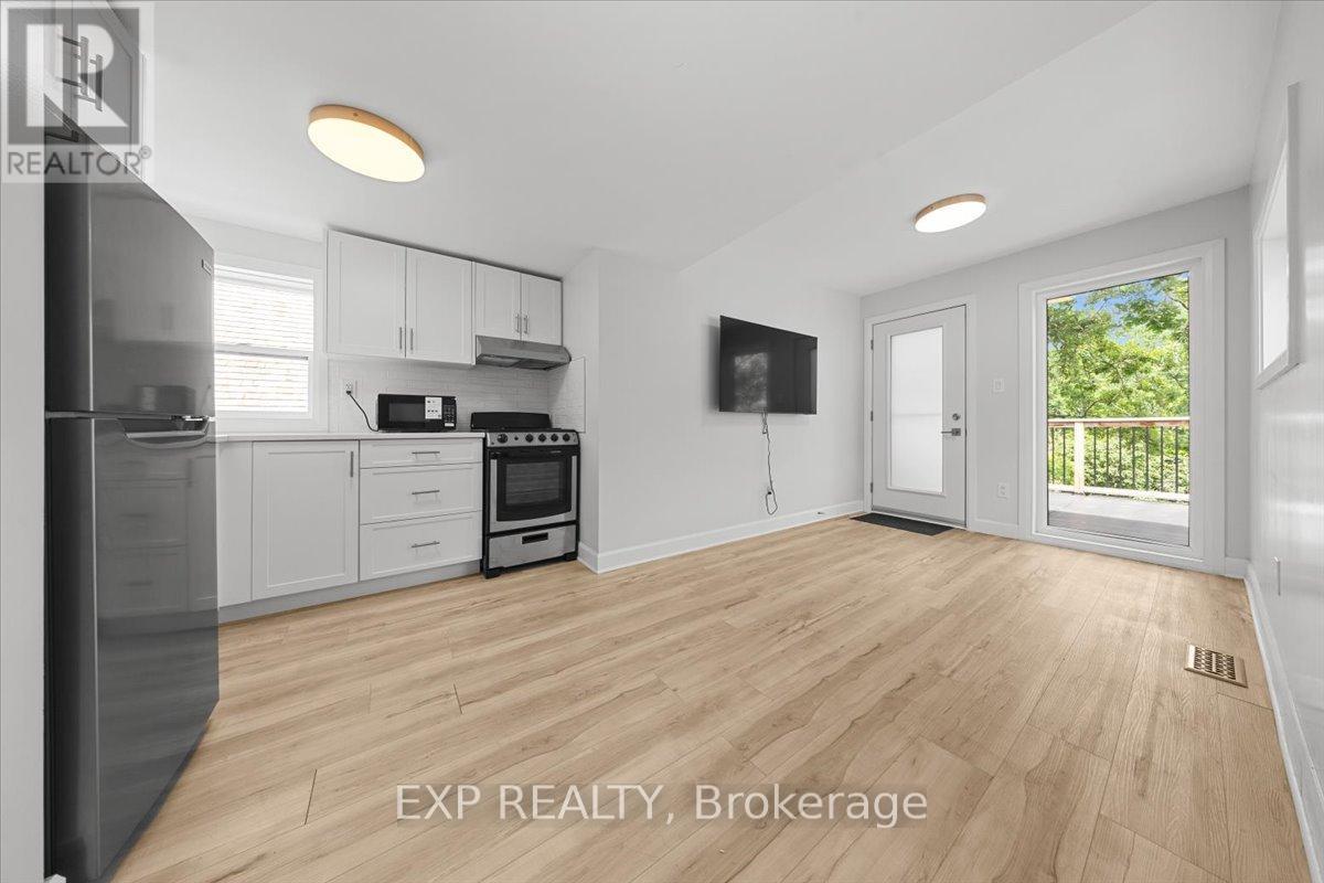 2 - 183 BRITANNIA ROAD