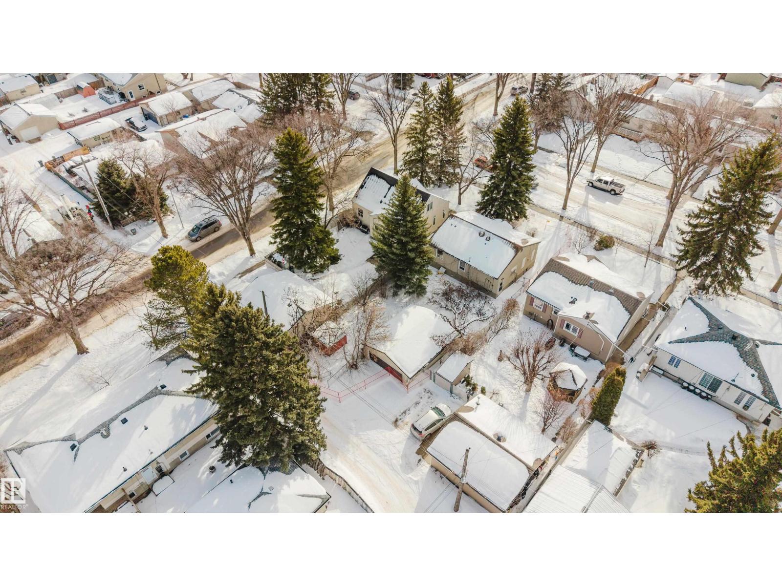 9306 64 AV NW