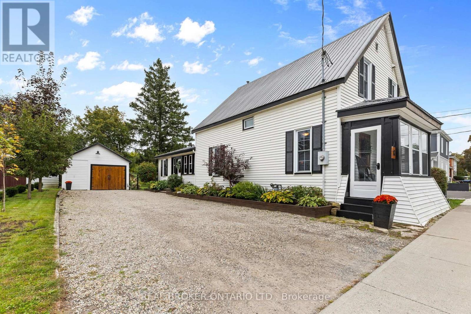 14 VICTORIA AVENUE