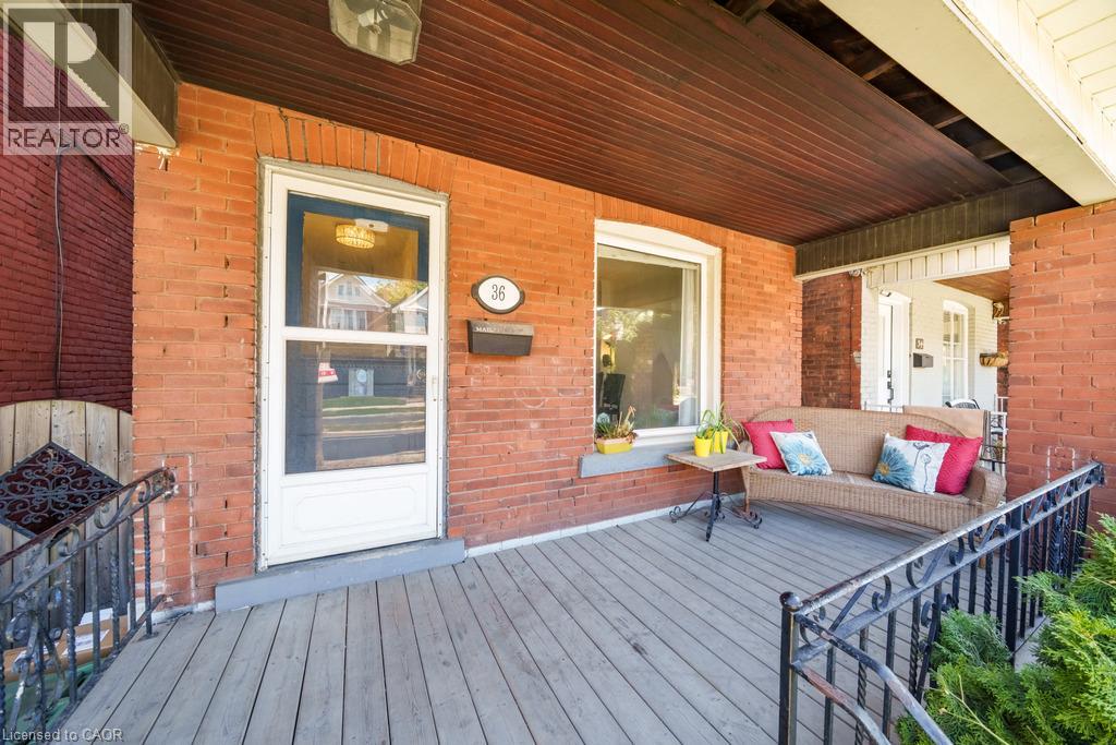 36 SHERMAN Avenue N