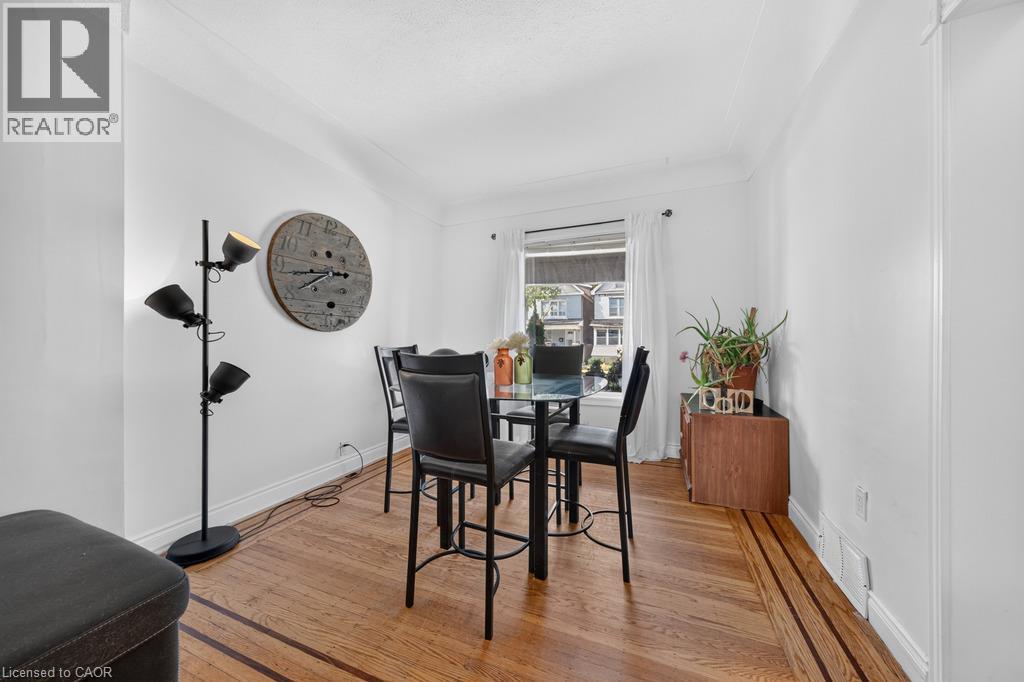 36 SHERMAN Avenue N