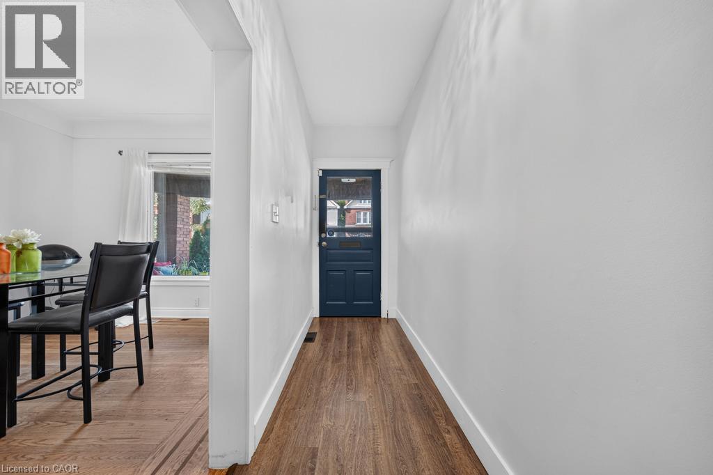 36 SHERMAN Avenue N