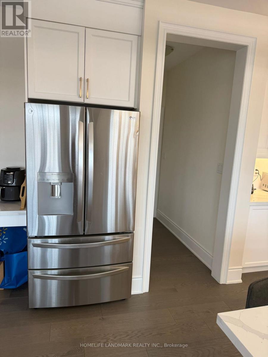 187 STORMONT (ROOM ) TRAIL