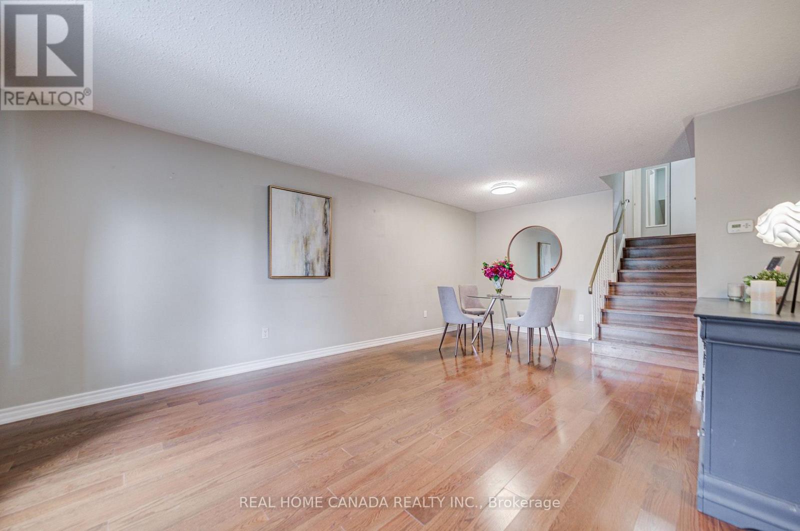 19 HEPWORTH DRIVE