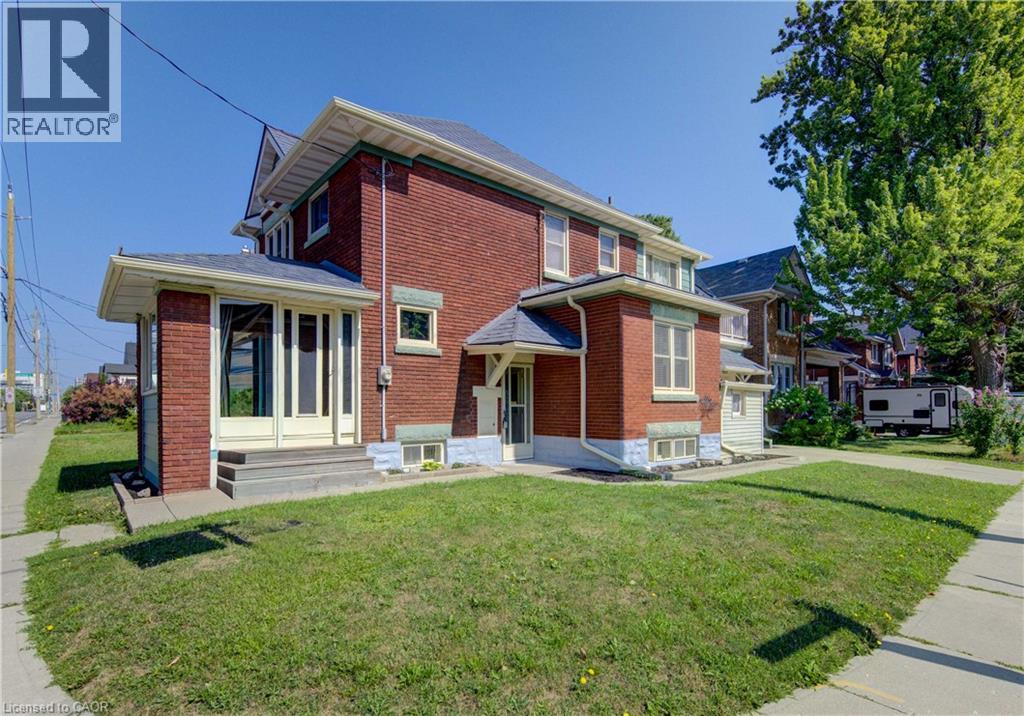 224 WEBER Street E