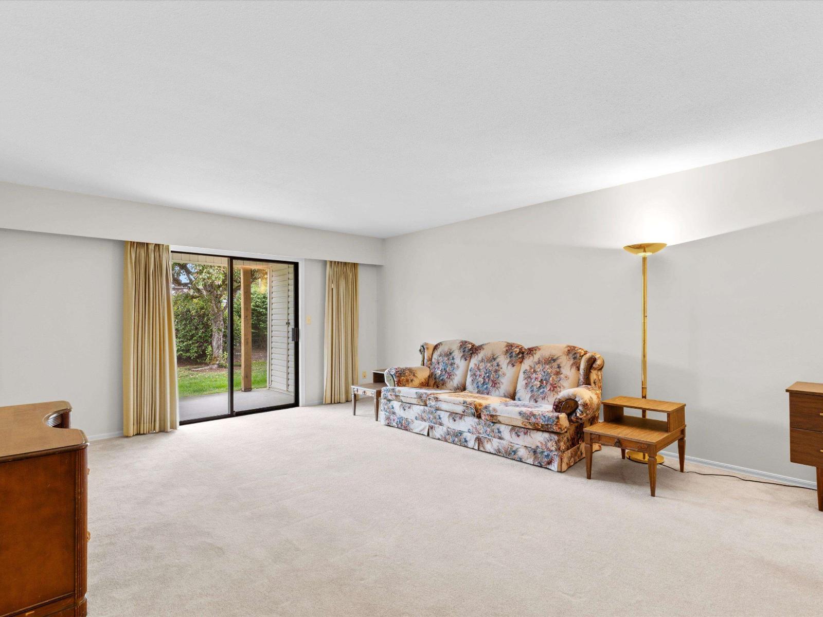 2 32718 GARIBALDI DRIVE