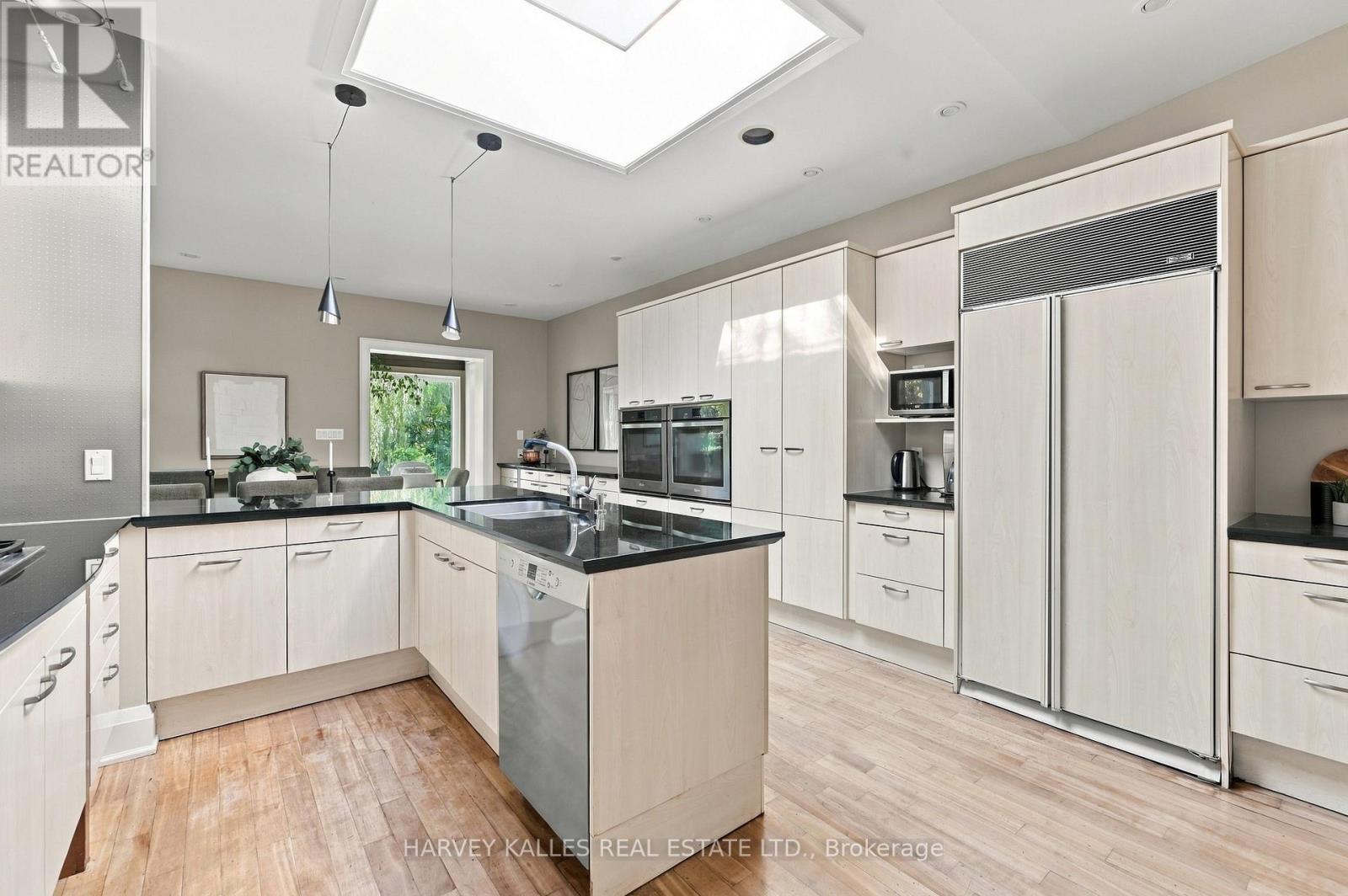 41 HURLINGHAM CRESCENT