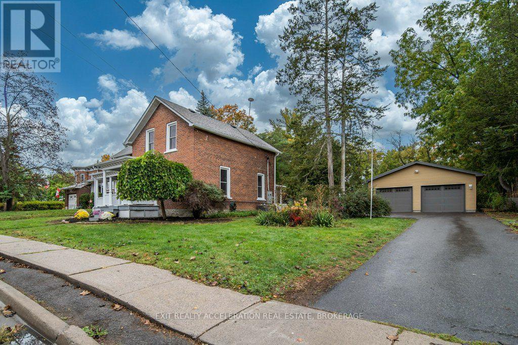 211 BRIDGE STREET W