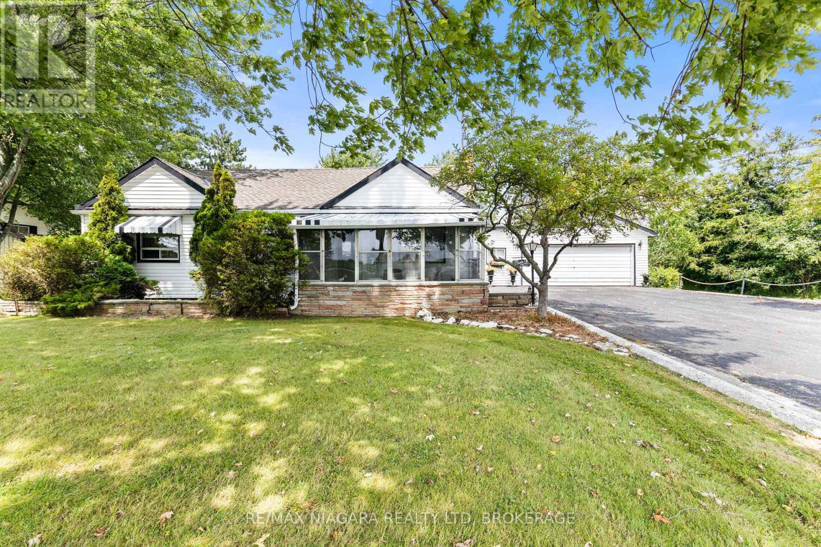 2249 NORTH SHORE DRIVE