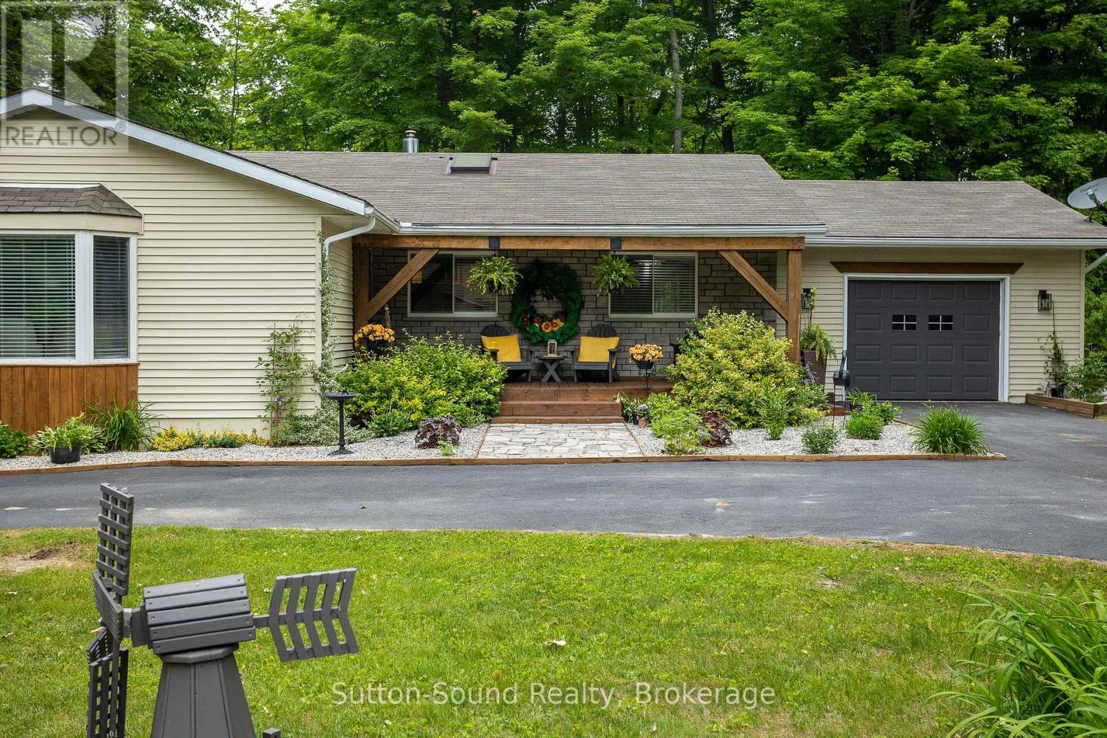 7 SANDY PINES TRAIL