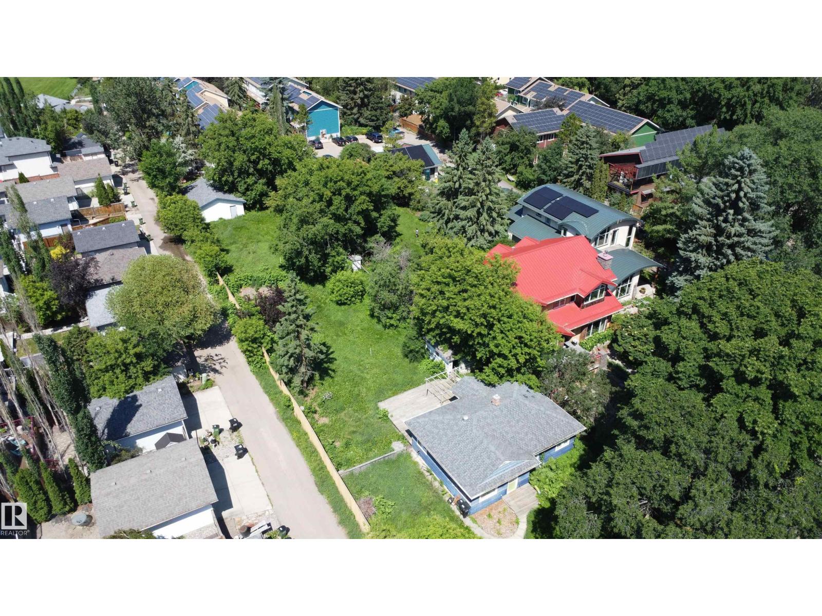 9906 87 ST NW