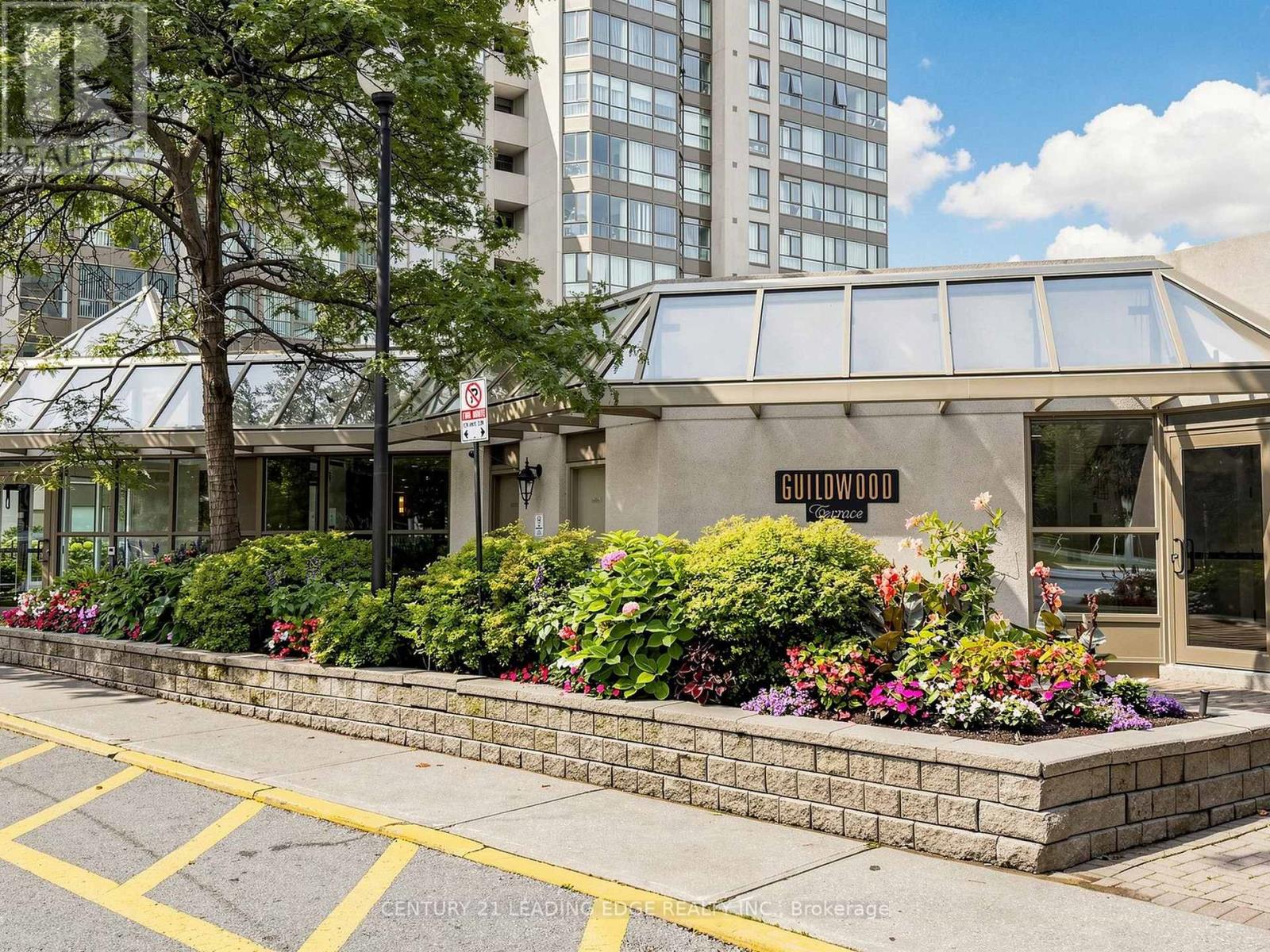 204 - 3231 EGLINTON AVENUE E