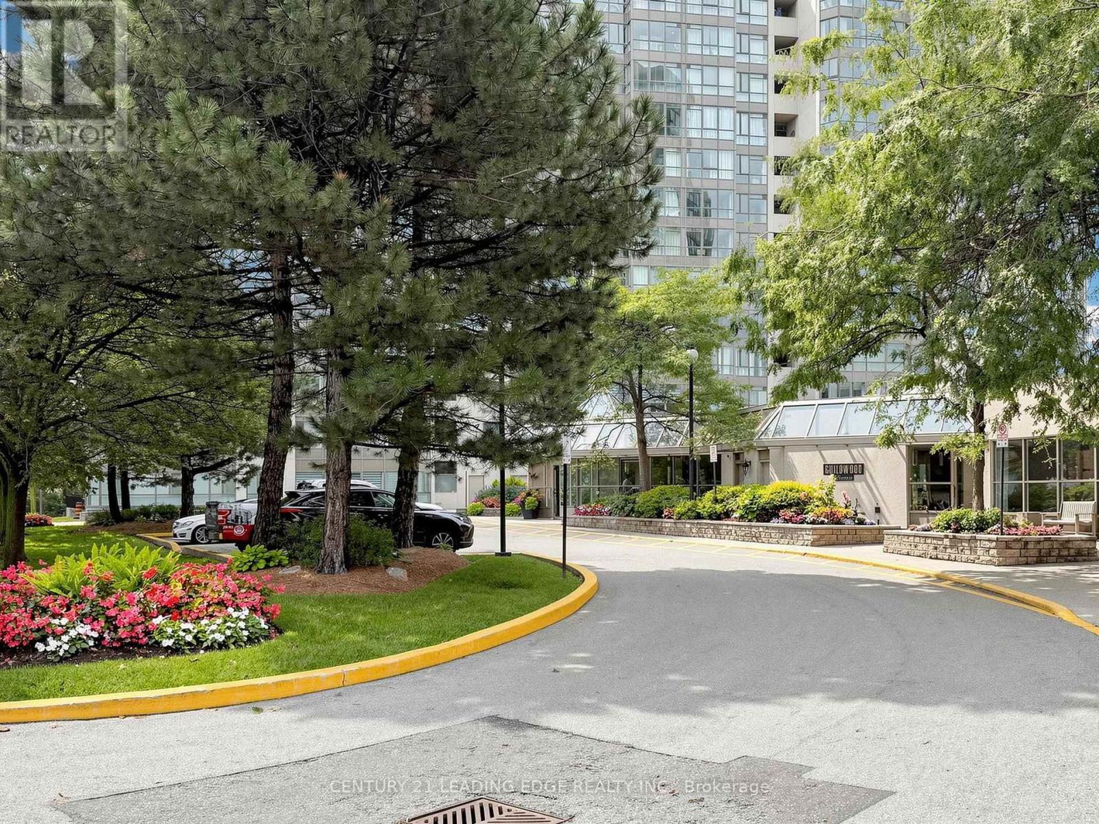 204 - 3231 EGLINTON AVENUE E