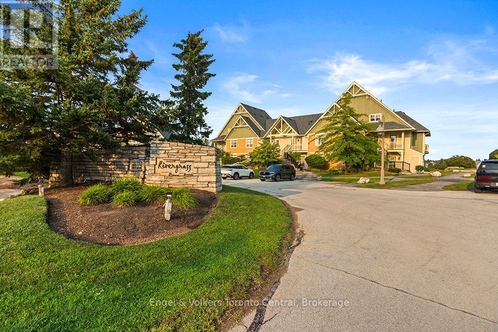 208 - 115 FAIRWAY COURT