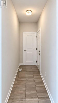 32 Pumice Pl, Ottawa, ON 4