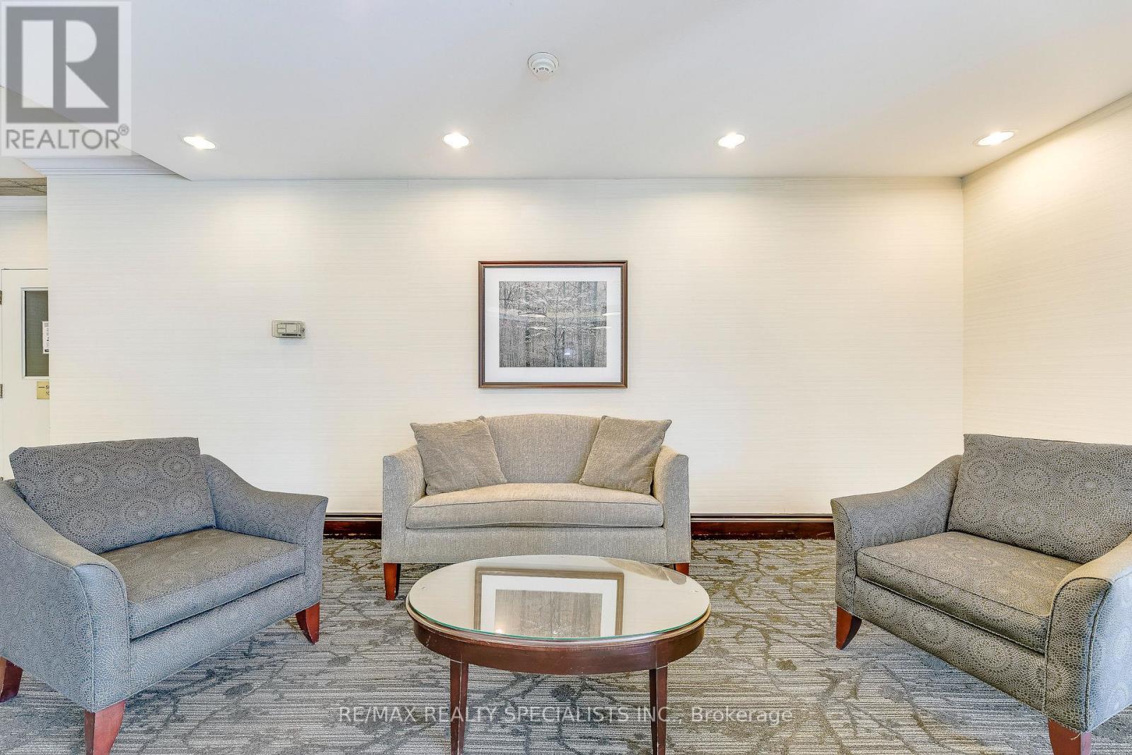 212 - 2155 BURNHAMTHORPE ROAD W