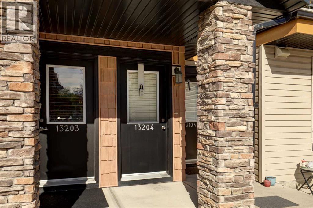 13204, 2781 Chinook Winds Drive SW