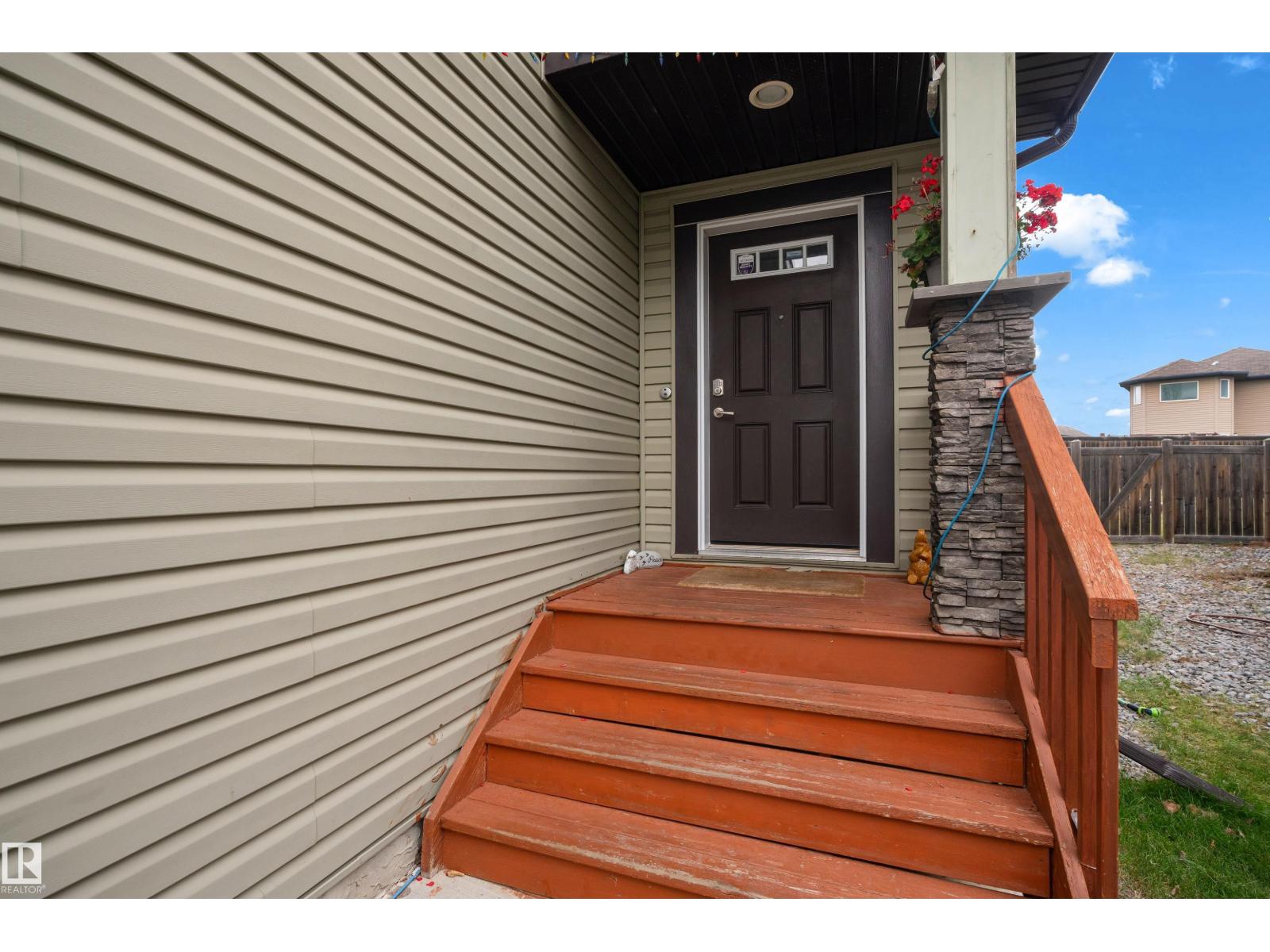 3230 21A AV NW