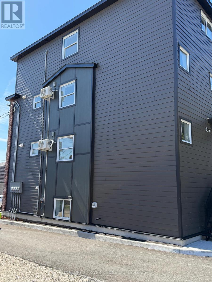 131 GORE STREET E