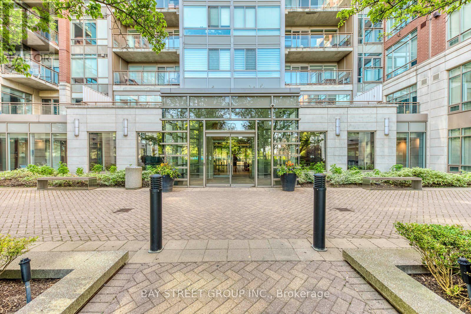 512E - 500 QUEENS QUAY W