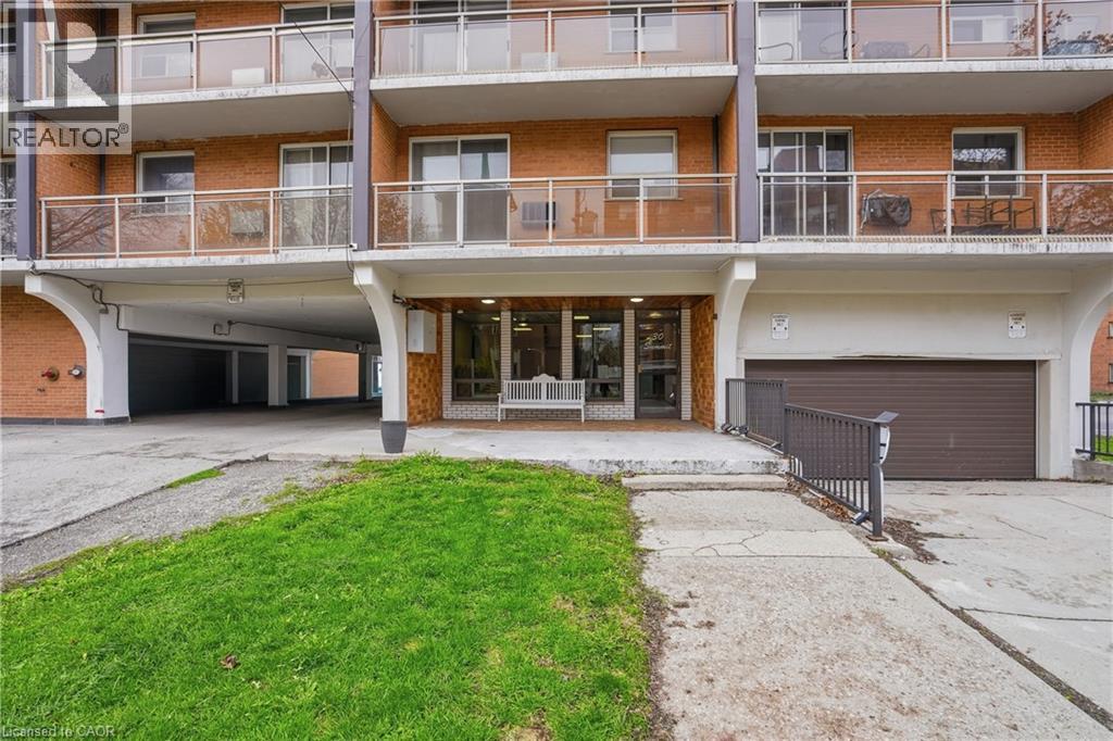 30 SUMMIT Avenue Unit# 303
