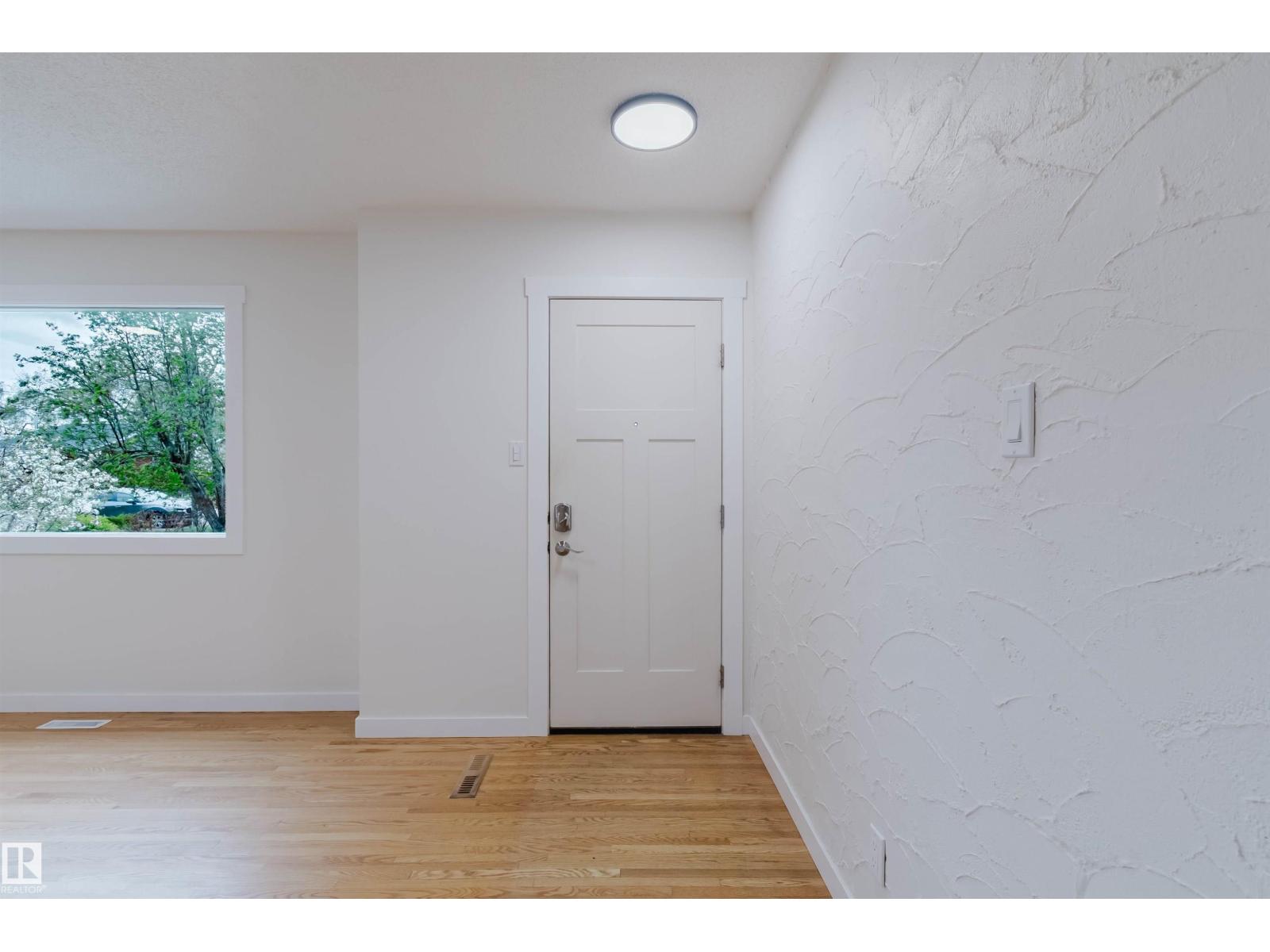 8311 160 ST NW