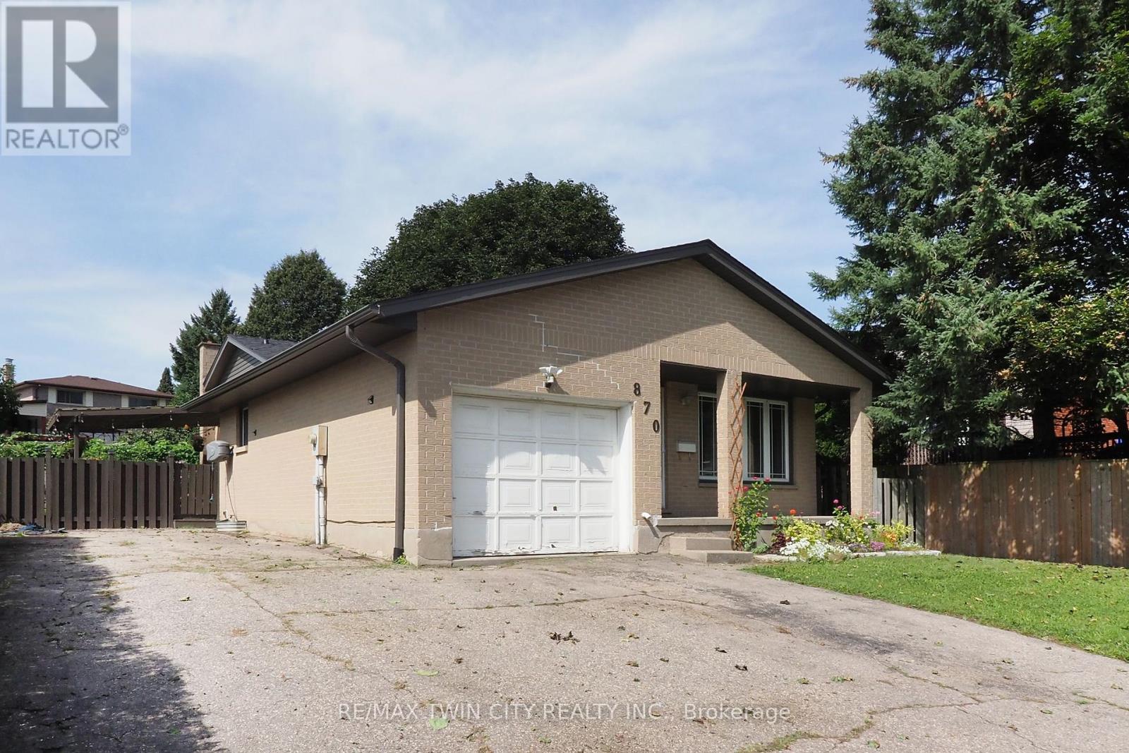 870 STRASBURG ROAD