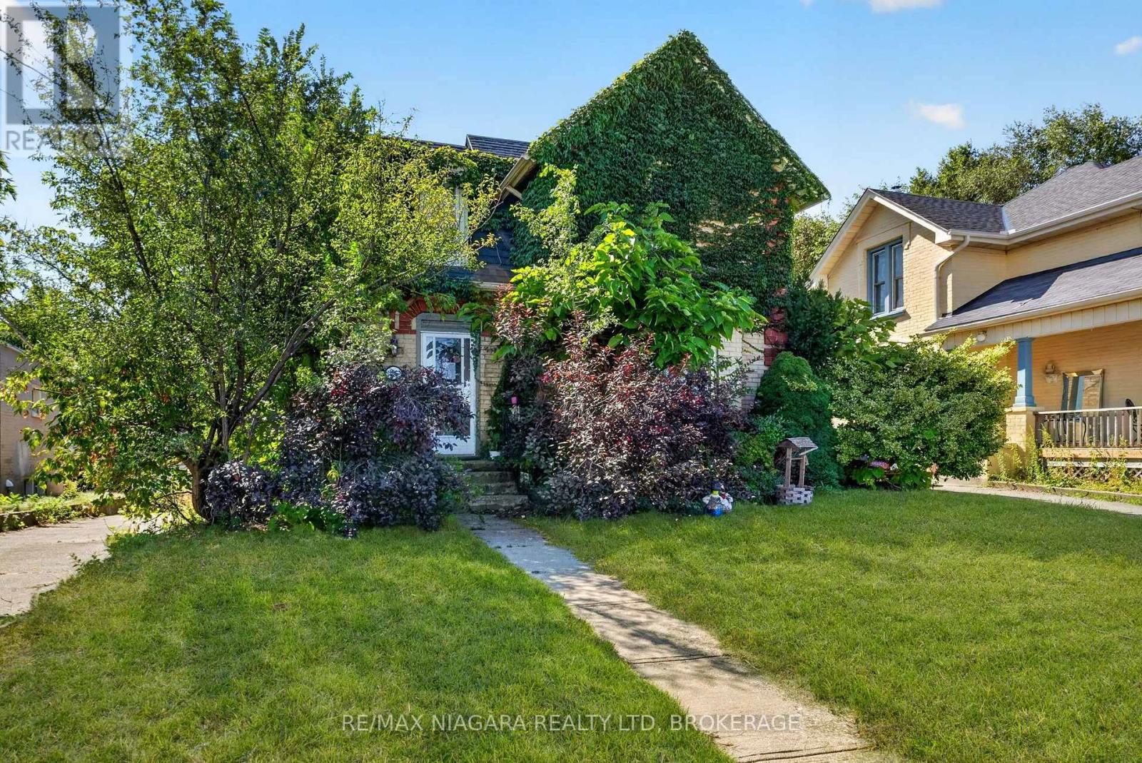 156 TERRACE HILL STREET
