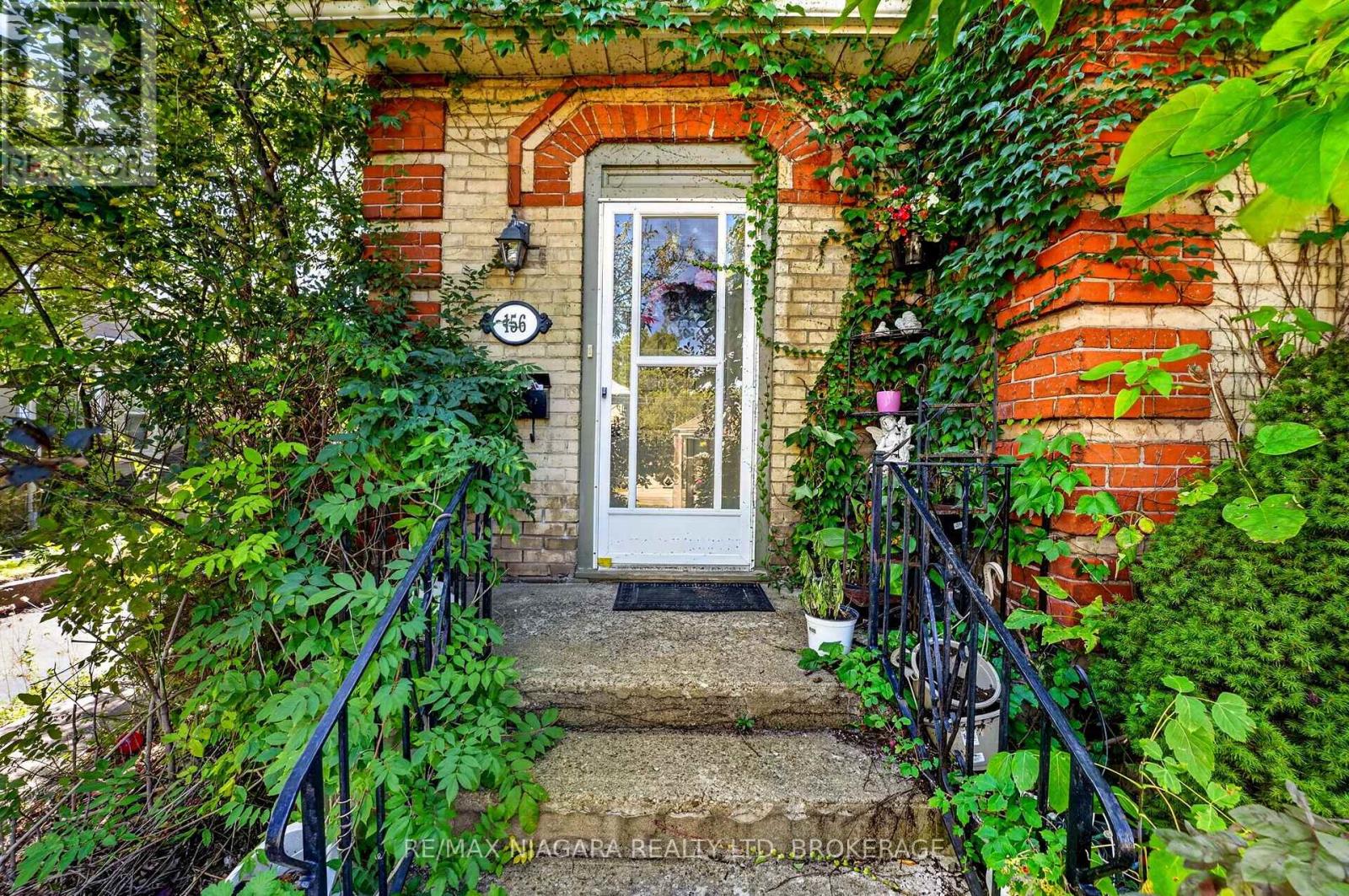 156 TERRACE HILL STREET