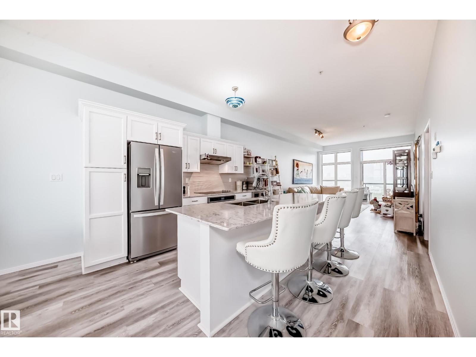 #414 9507 101 AV NW