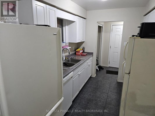 963 Prosperity Crt, London East (East D), ON 5