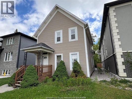 454 Crawford Ave, Windsor, ON 3