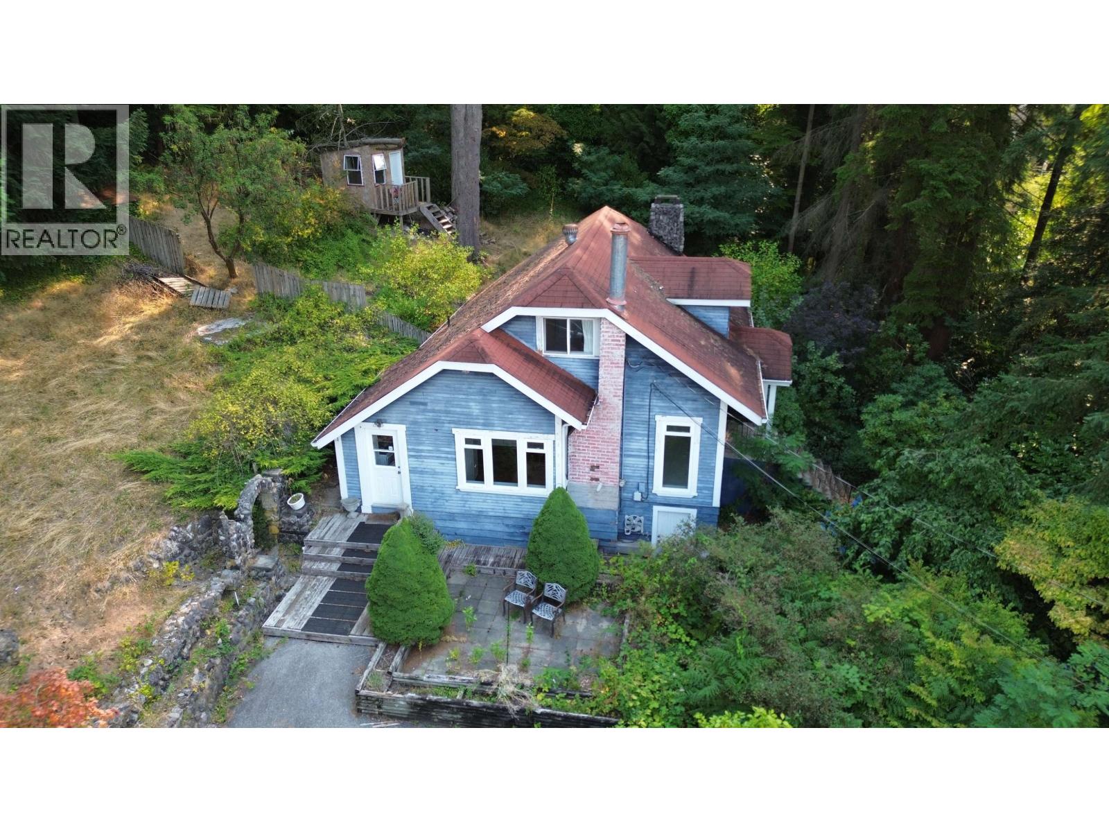 1/2 421 CAMPBELL ROAD