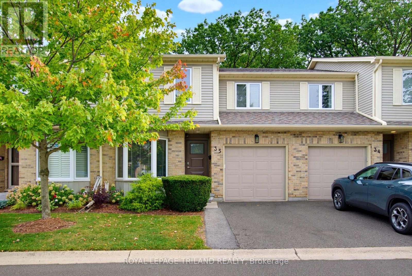 35 - 10 ROSSMORE COURT