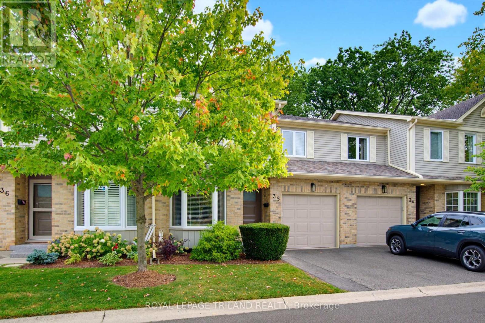 35 - 10 ROSSMORE COURT